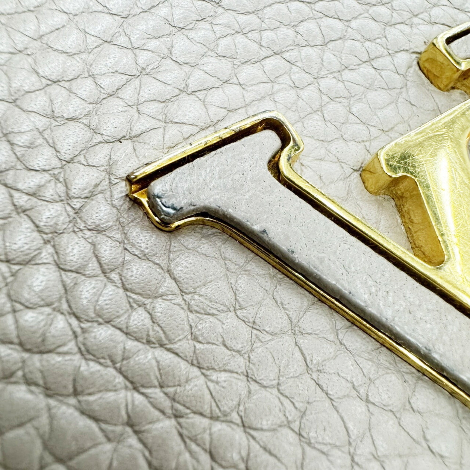 Louis Vuitton Beige Grayish Leather Long Wallet