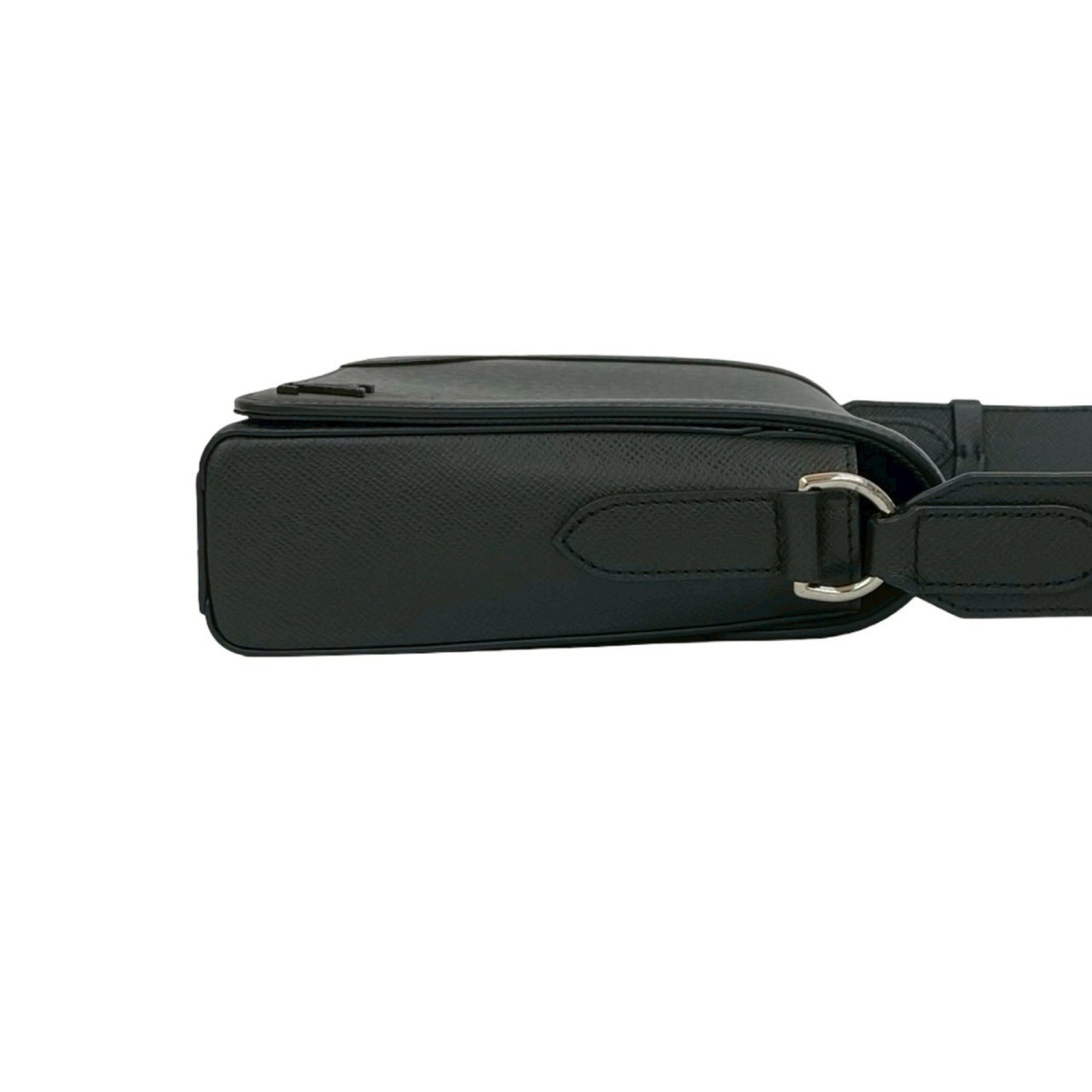 Louis Vuitton Black Leather Shoulder Bag