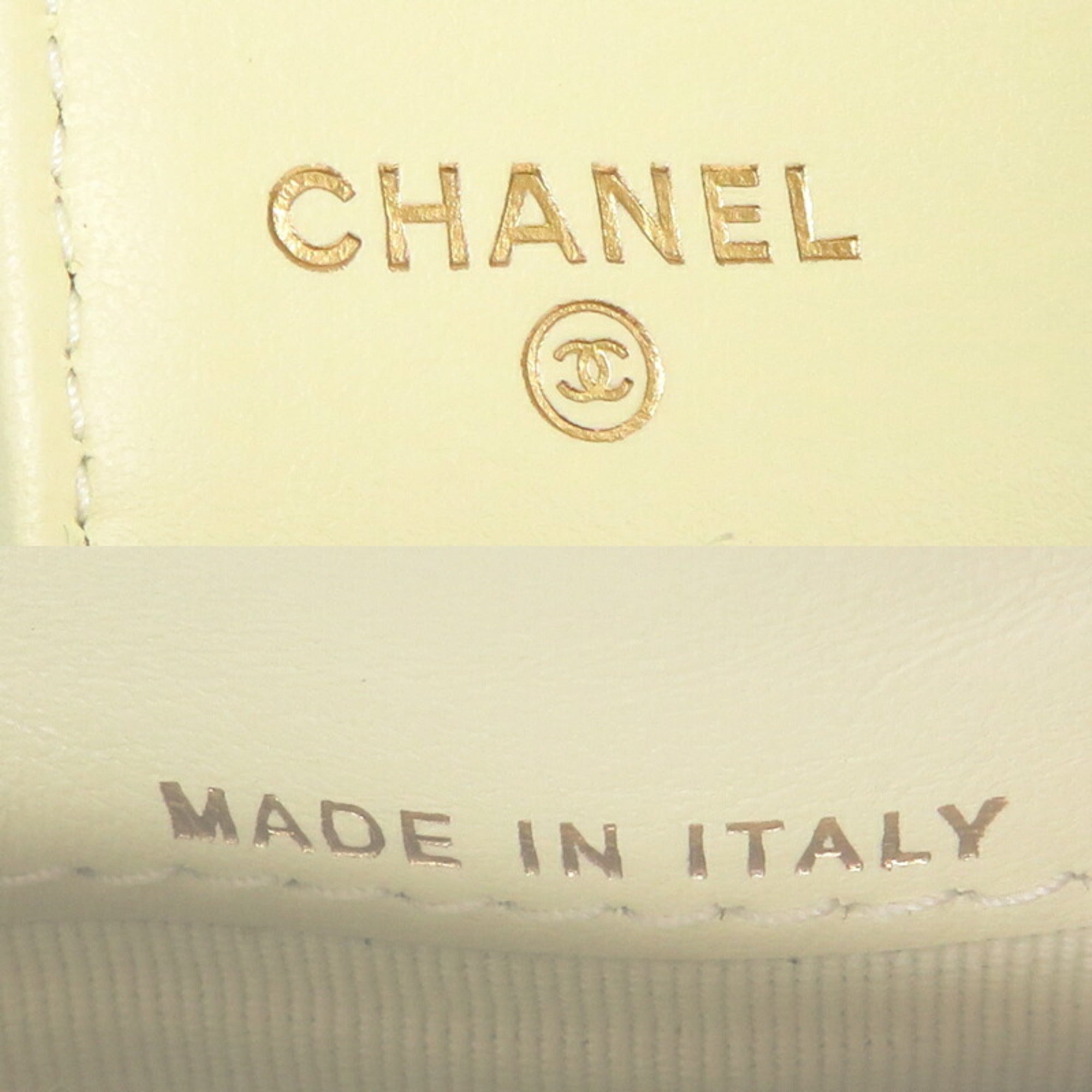 Chanel Cream White Grained Calfskin Wallet (Tri-Fold)
