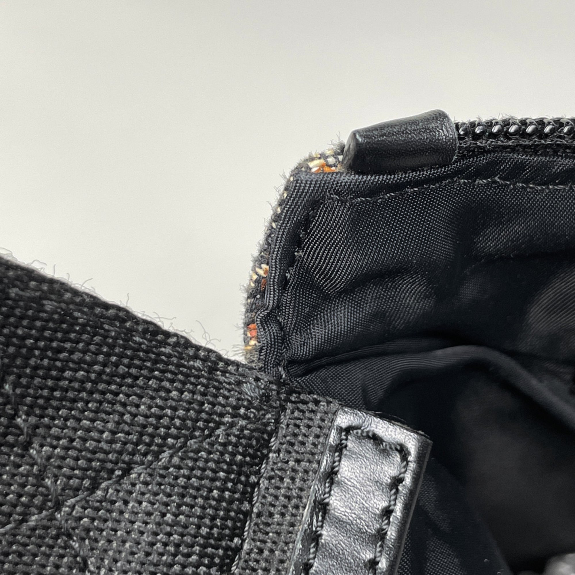 Christian Dior Black Leather Canvas Shoulder Bag (Pre-Owned)