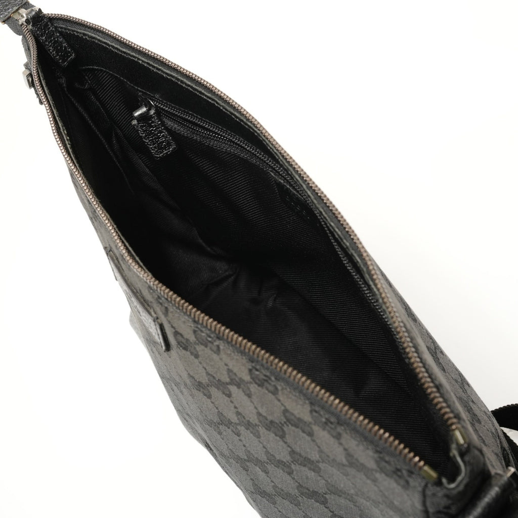 Gucci Gg Canvas Black Gg Canvas Shoulder Bag (Pre-Owned)
