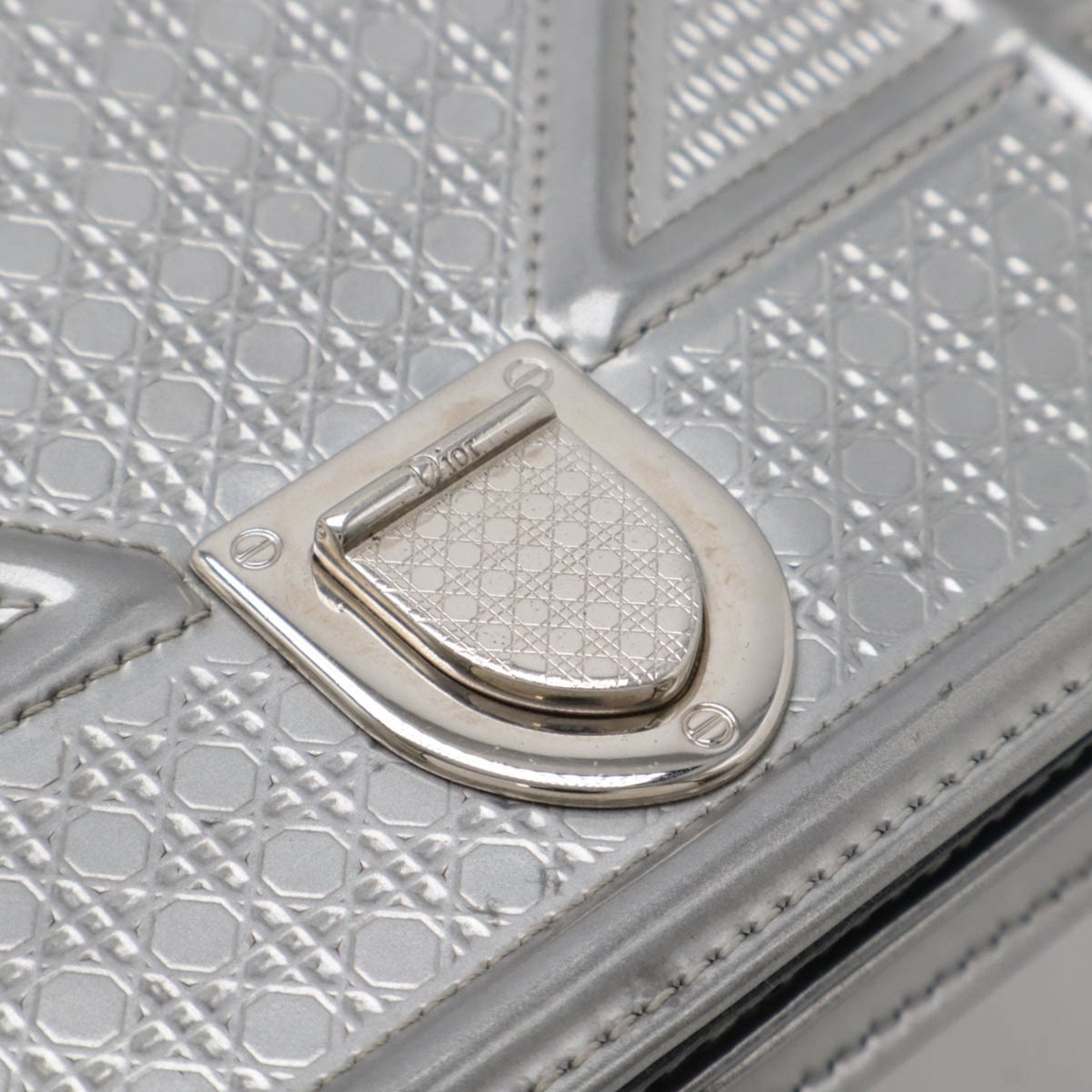 Christian Dior Silver Patent Leather Clutch Bag Pochette (Pre-Owned)