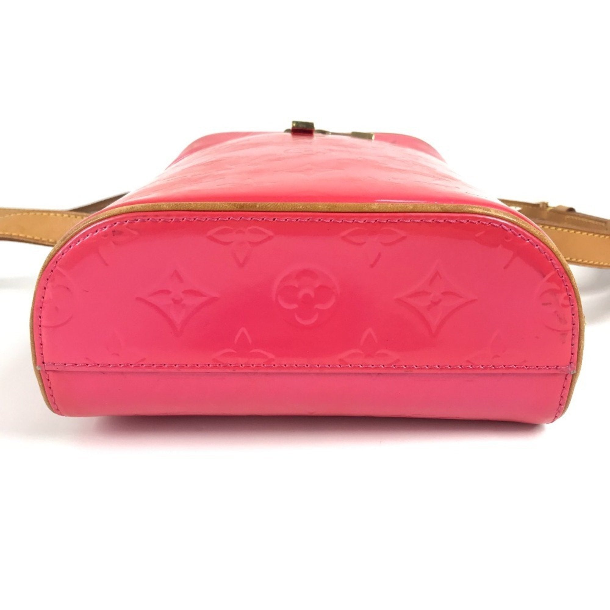 Louis Vuitton Fuchsia Pink Pink Monogram Vernis Pochette Shoulder Bag