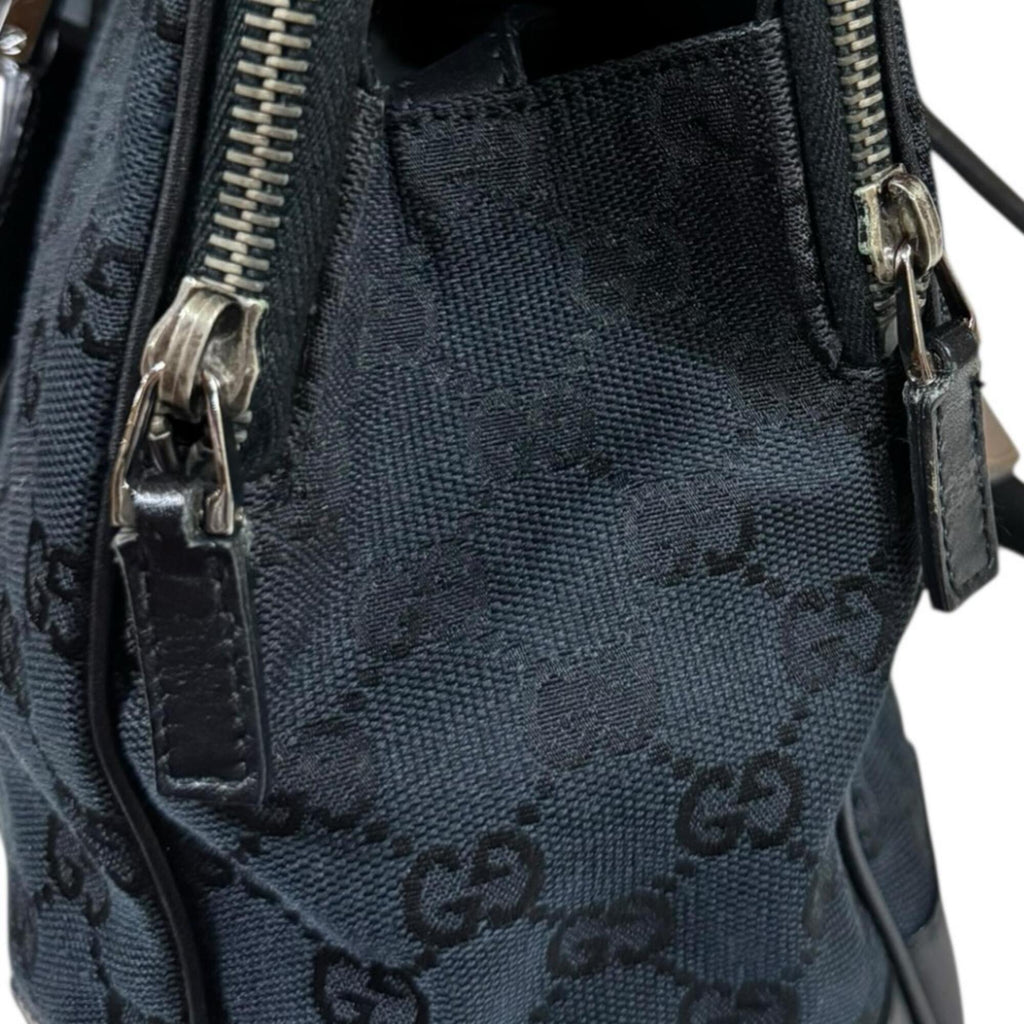 Gucci Gg Canvas Black Gg Canvas Shoulder Bag (Pre-Owned)