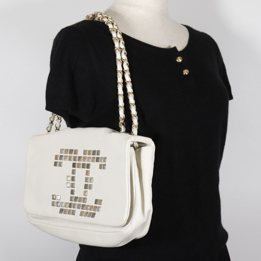 Chanel White Leather Shoulder Bag