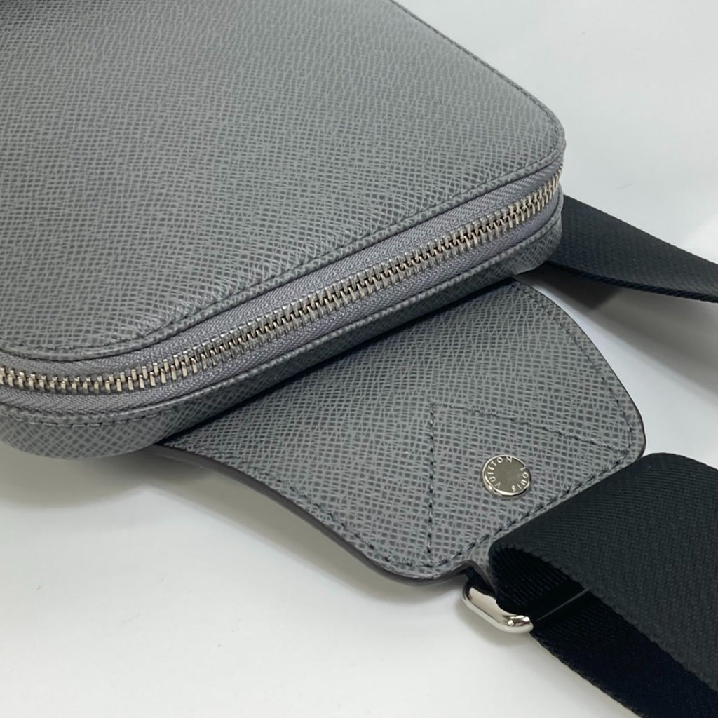 Louis Vuitton Taiga Gray Gris Taiga Leather Shoulder Bag