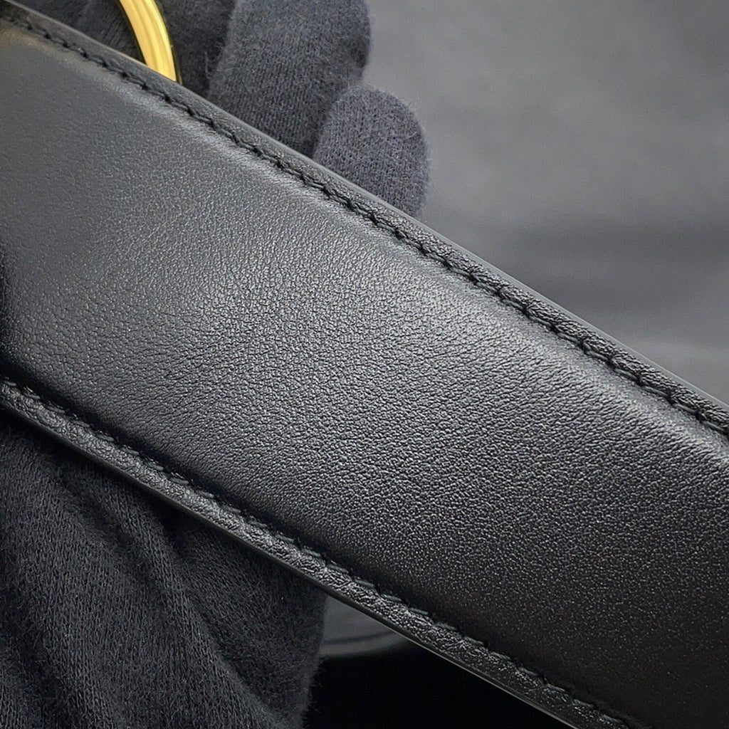 Gucci Black Leather Handbag Tote Bag (Pre-Owned)