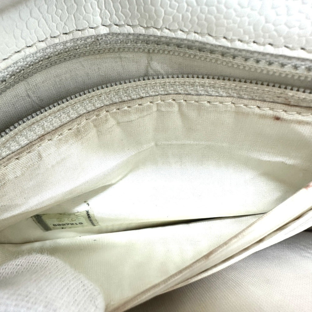Chanel White Grained Calfskin Wallet (Bi-Fold)