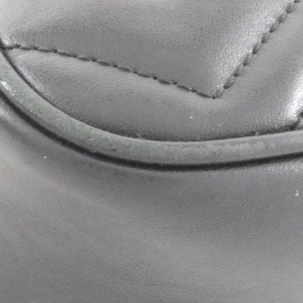 Gucci Gg Marmont Black Quilting Shoulder Bag (Pre-Owned)
