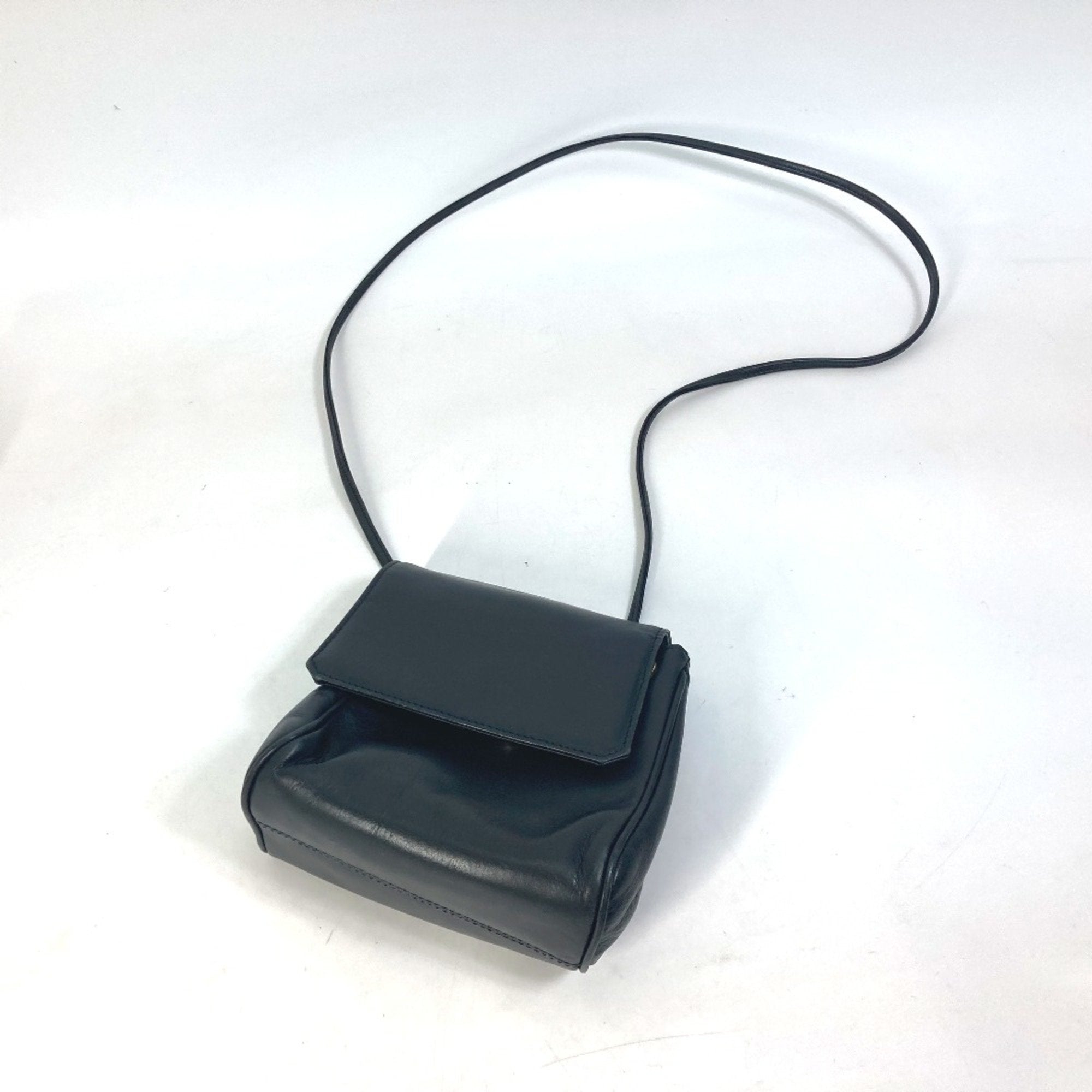Christian Dior Black Leather Shoulder Bag (Pre-Owned)