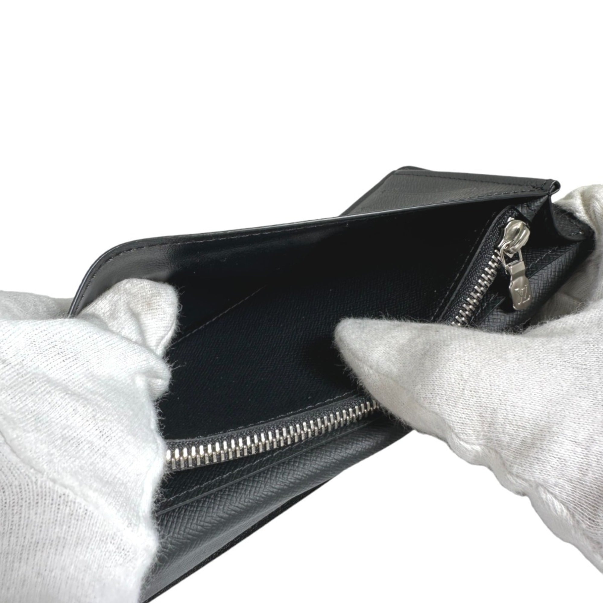 Louis Vuitton Black Taiga Leather Long Wallet