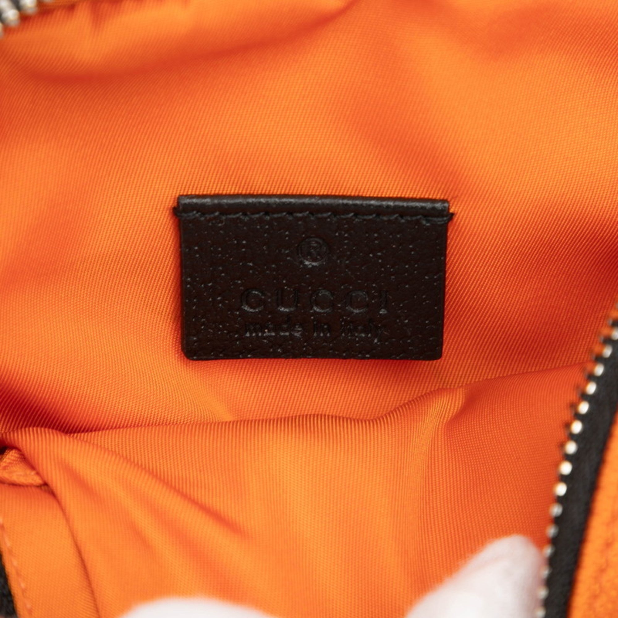 Gucci Orange Nylon Shoulder Bag (Pre-Owned)