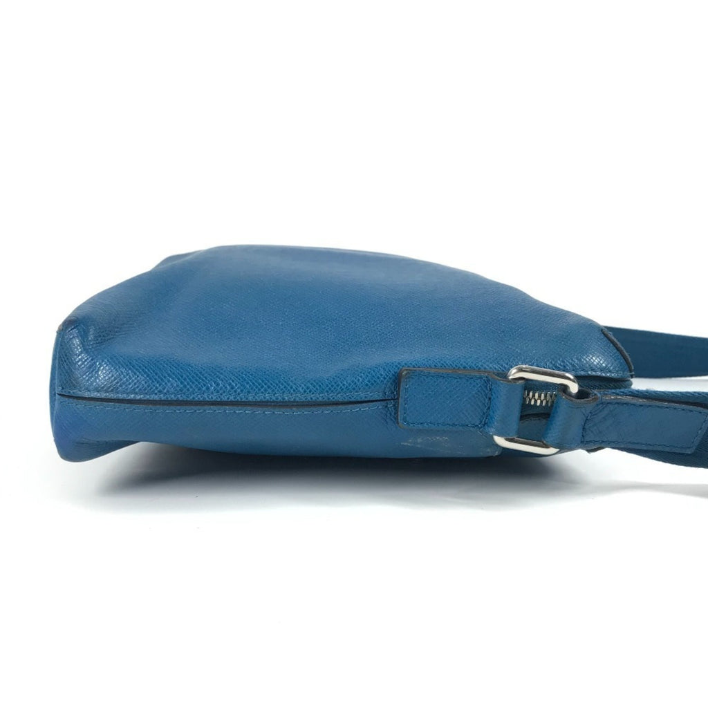Louis Vuitton Blue Taiga Leather Messenger Bag Shoulder Bag