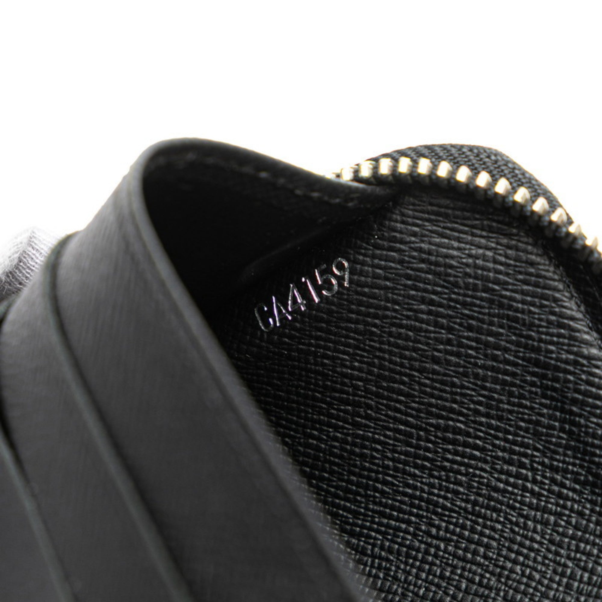 Louis Vuitton Taiga Black Noir Leather Coin Purse/Coin Case