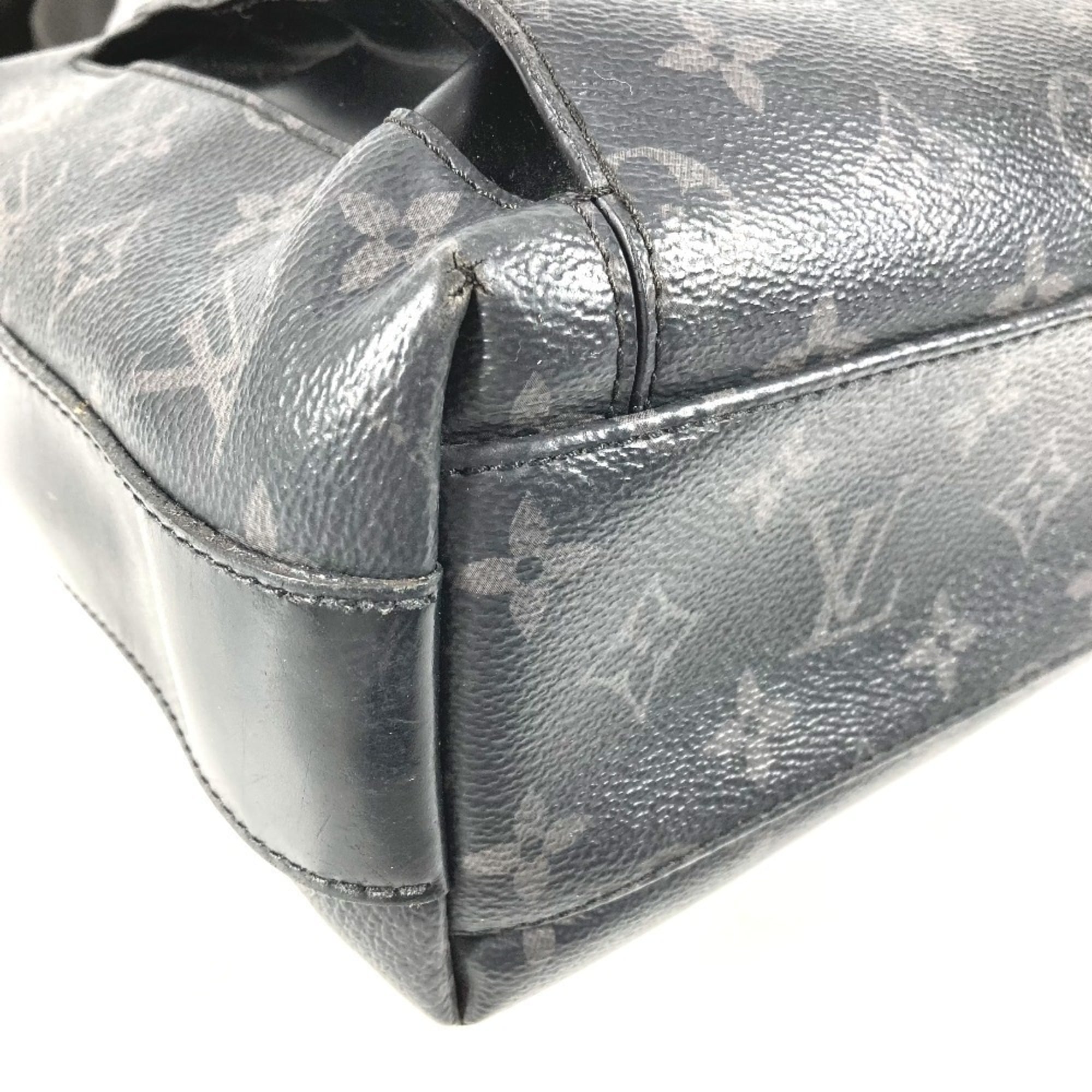 Louis Vuitton Black Monogram Eclipse Canvas Messenger Bag Shoulder Bag