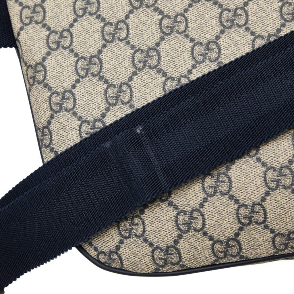 Gucci Beige Navy Pvc Leather Sling Bag (Pre-Owned)