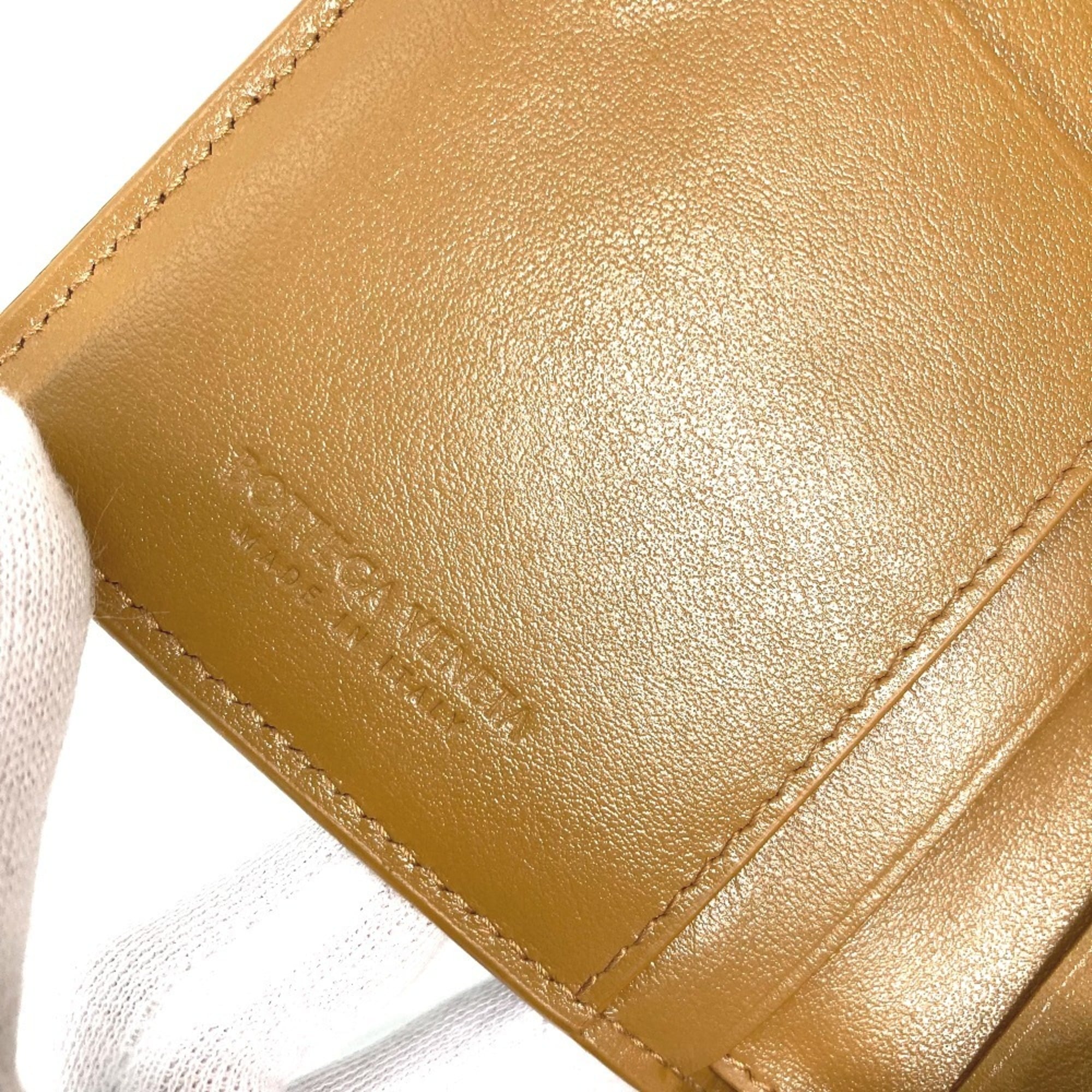 Bottega Veneta Beige Leather Wallet (Bi-Fold)