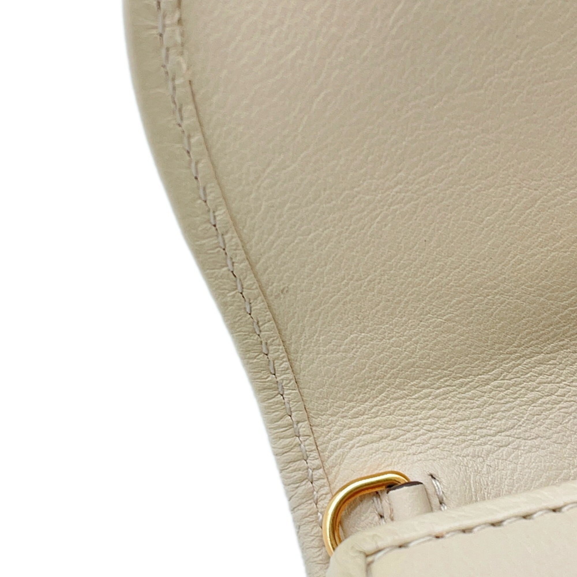 Gucci Off-White White Leather Chain/Shoulder Wallet (Pre-Owned)