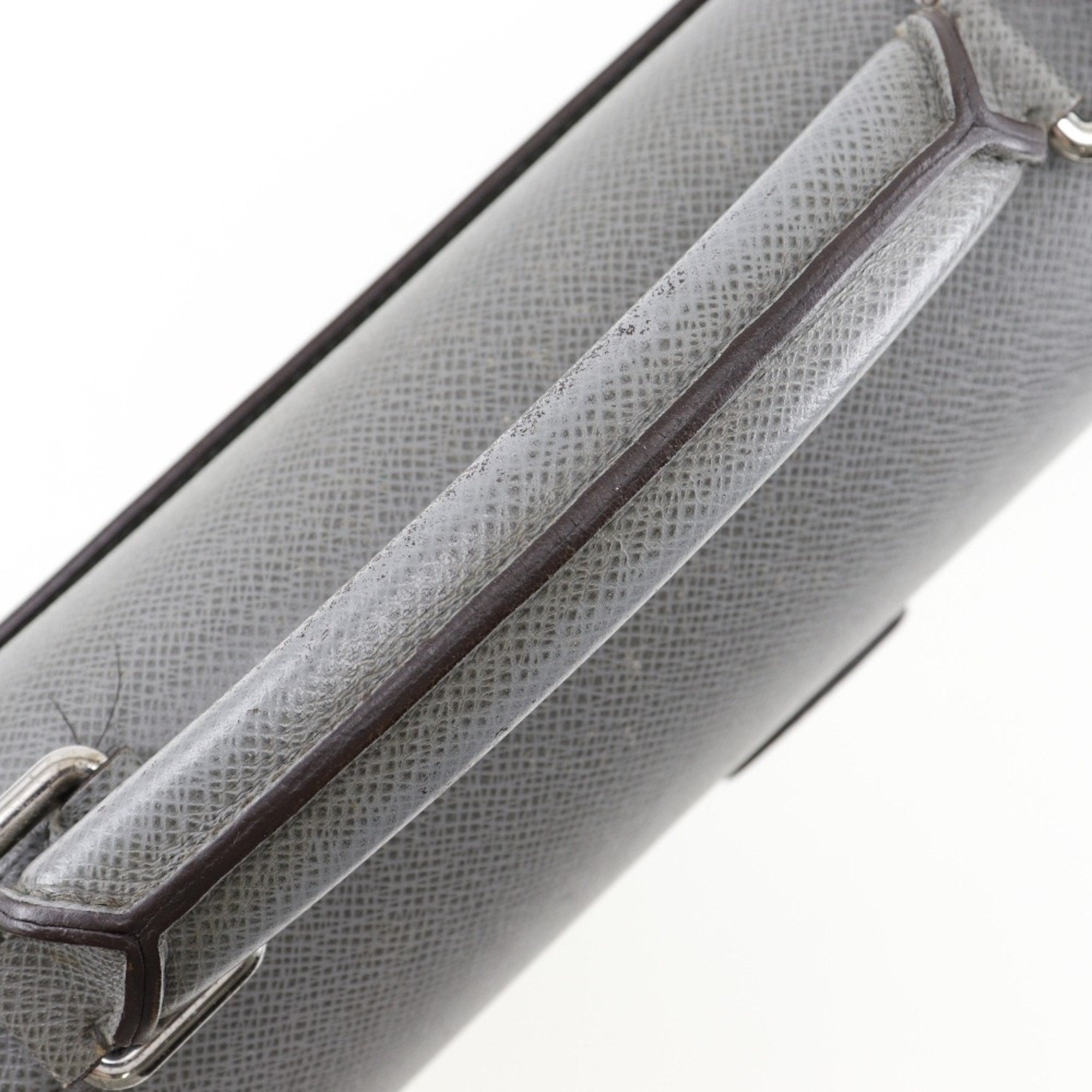 Louis Vuitton Glacier Gray Taiga Leather Briefcase