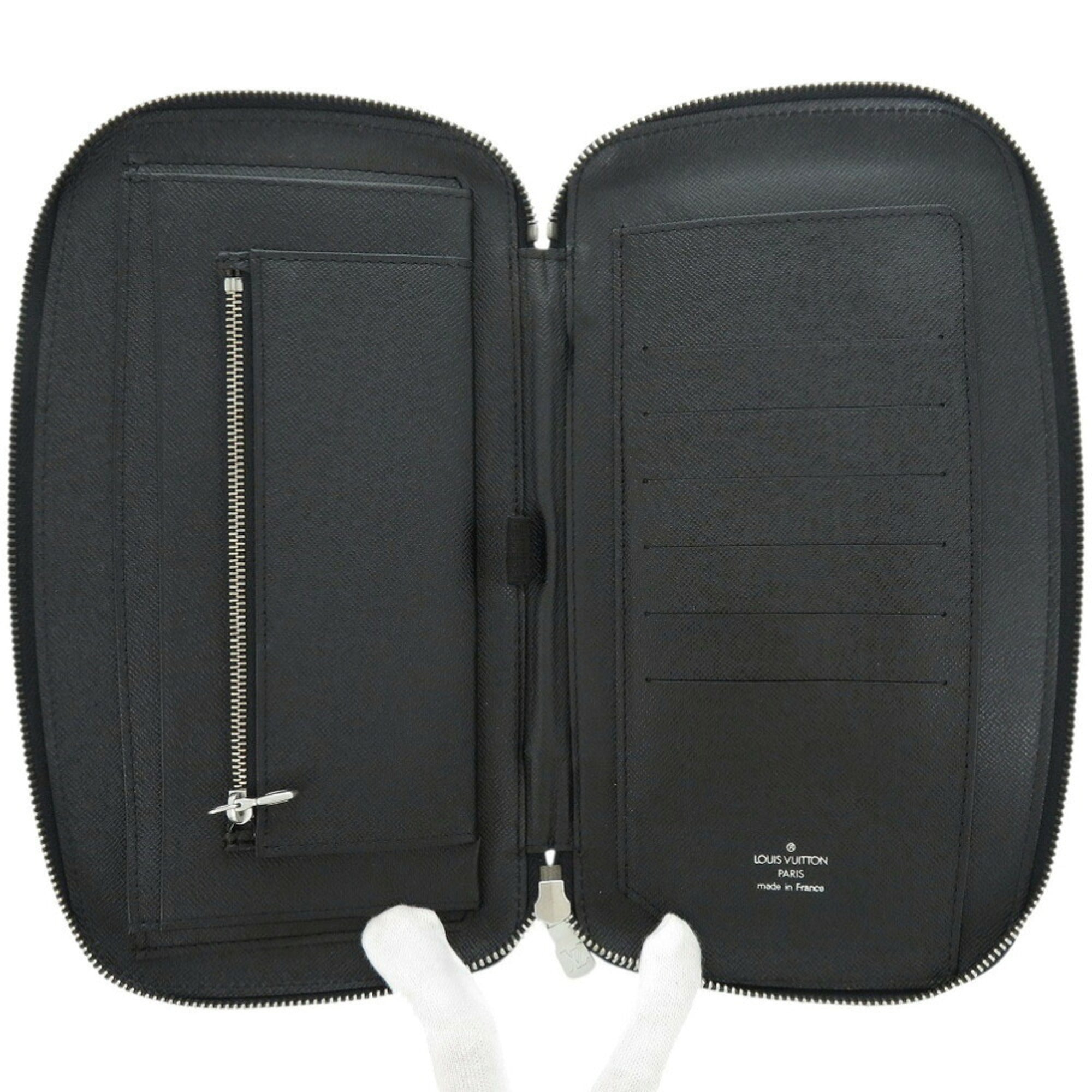 Louis Vuitton Black Taiga Leather Long Wallet