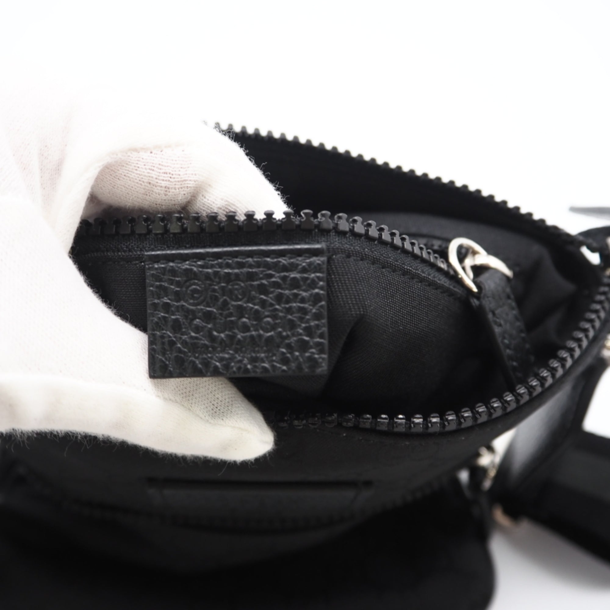 Gucci Black Gray Nylon Leather Shoulder Bag (Pre-Owned)