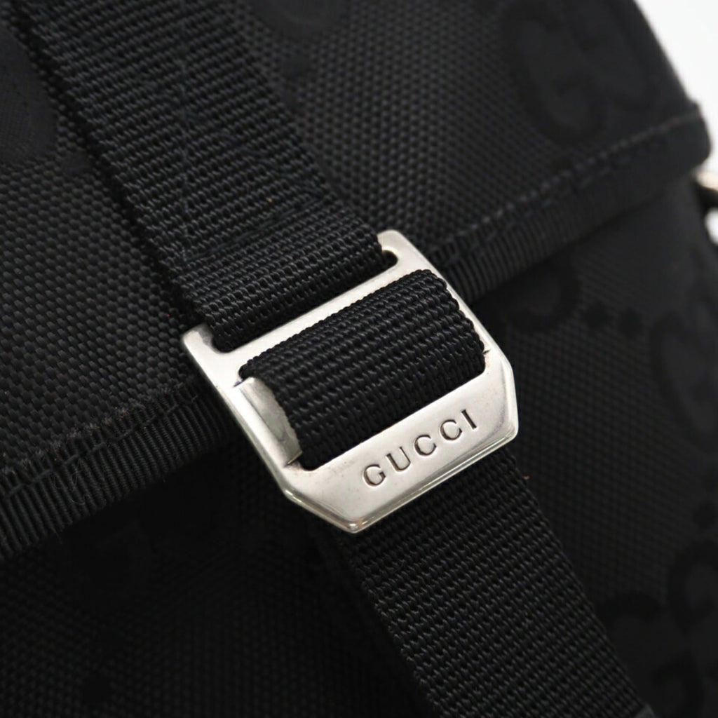 Gucci Black Nylon Shoulder Bag (Pre-Owned)