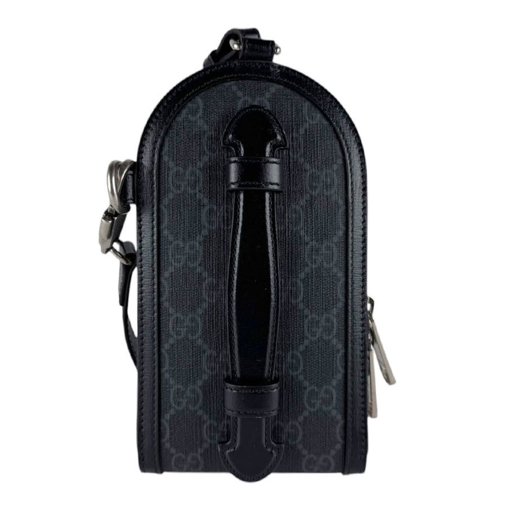 Gucci Black Gg Supreme Pouch Shoulder Bag (Pre-Owned)