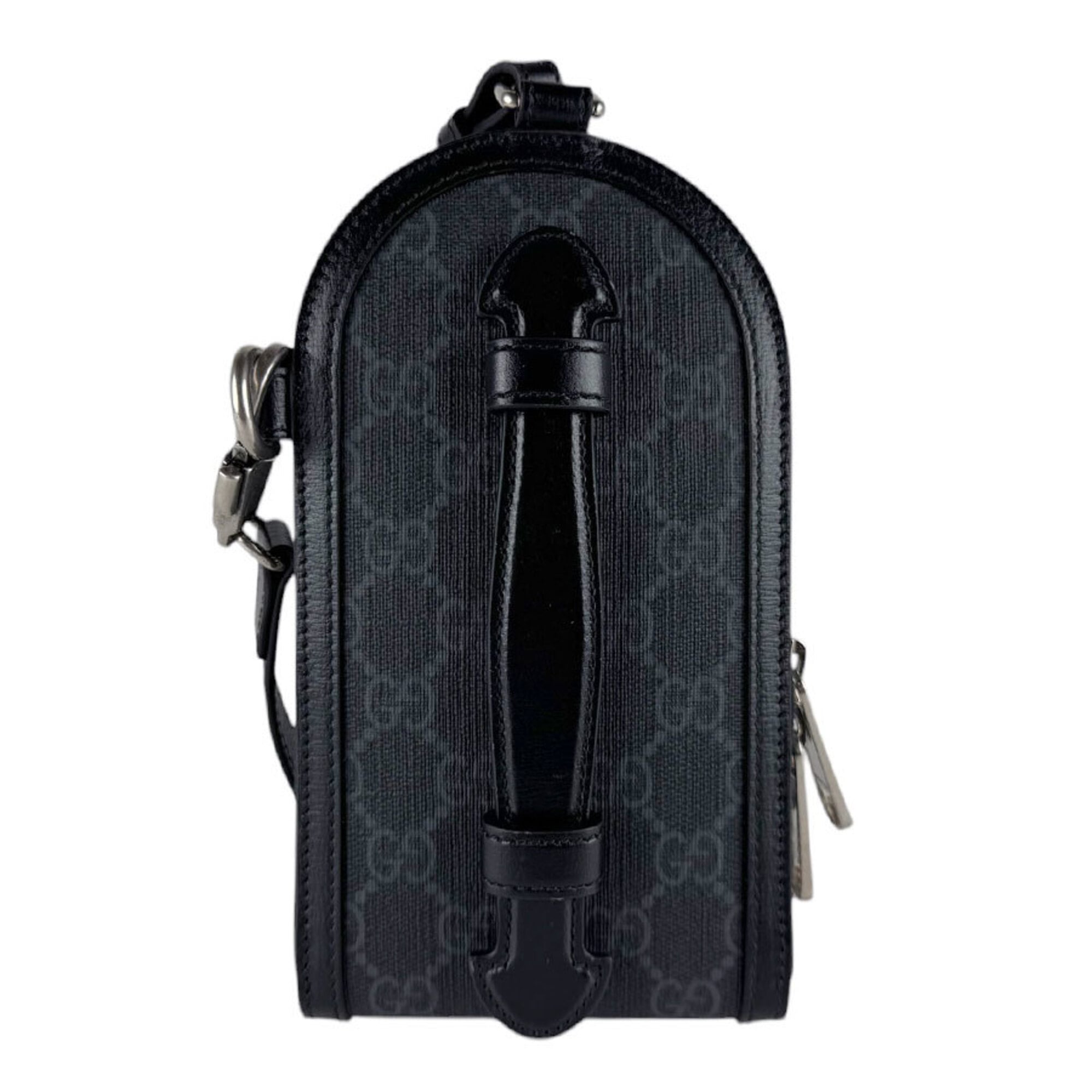 Gucci Black Gg Supreme Pouch Shoulder Bag (Pre-Owned)