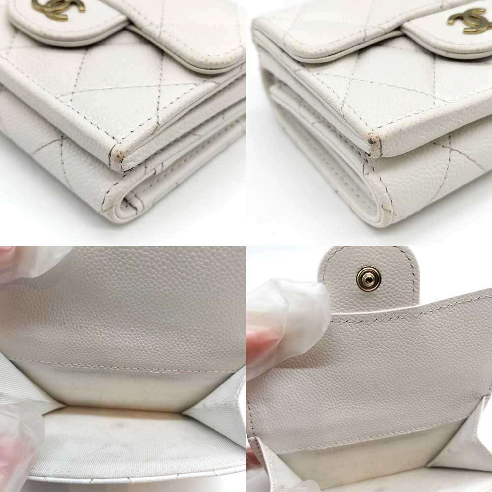 Chanel White Grained Calfskin Wallet (Tri-Fold)