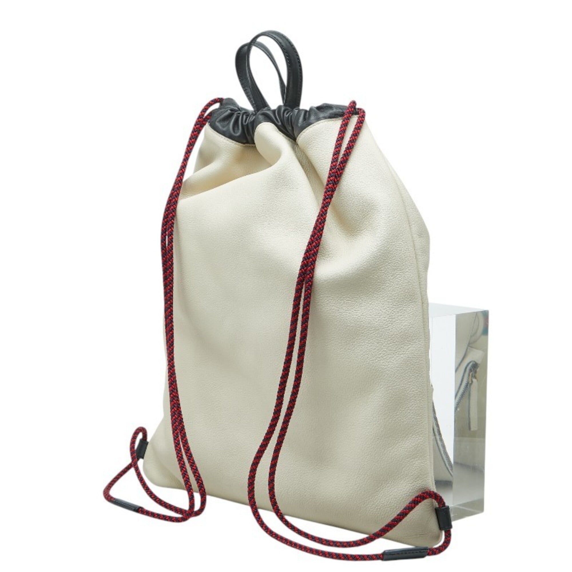 Gucci Ivory Leather Pouch (Pre-Owned)