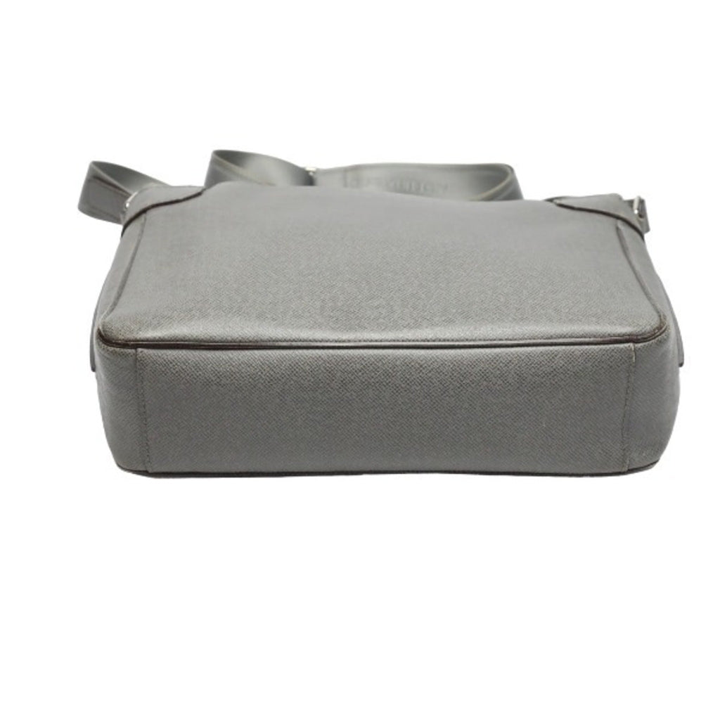 Louis Vuitton Gray Taiga Leather Shoulder Bag