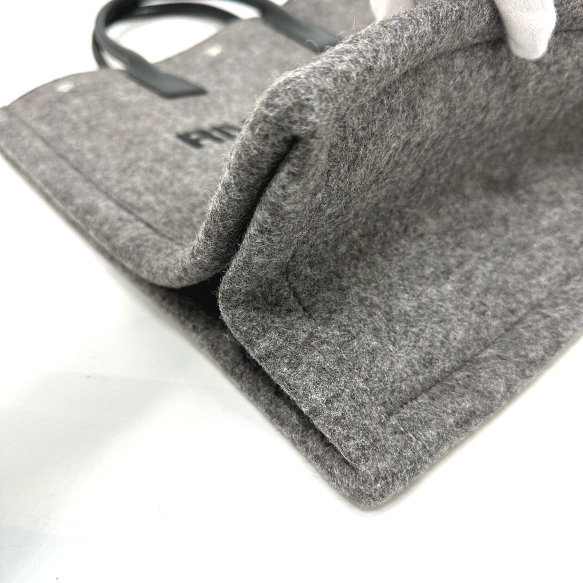 Saint Laurent Gray Other Tote Bag (Pre-Owned)