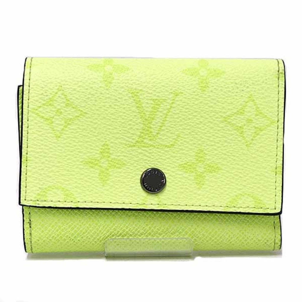 Louis Vuitton Taiga Lemon Yellow Taiga Leather Leather Wallet (Tri-Fold)