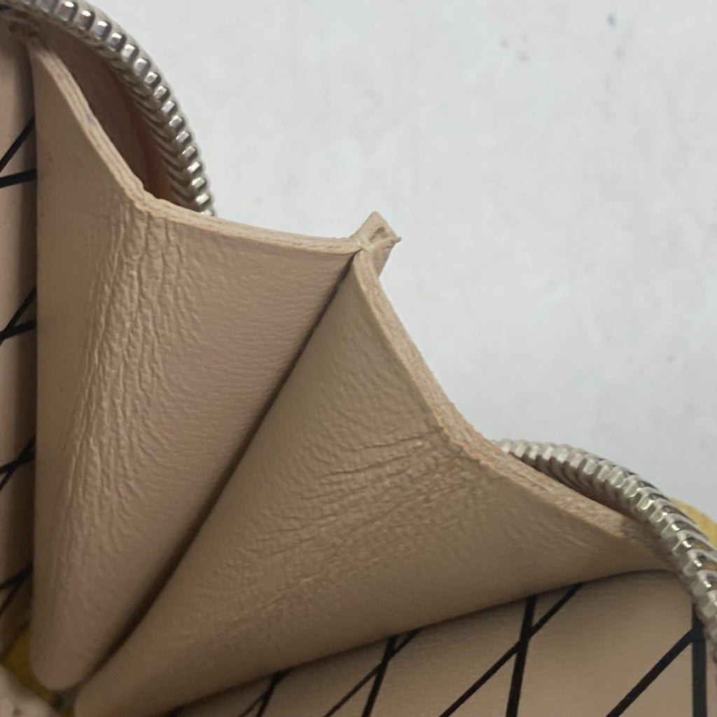 Louis Vuitton Beige Coin Purse/Coin Case