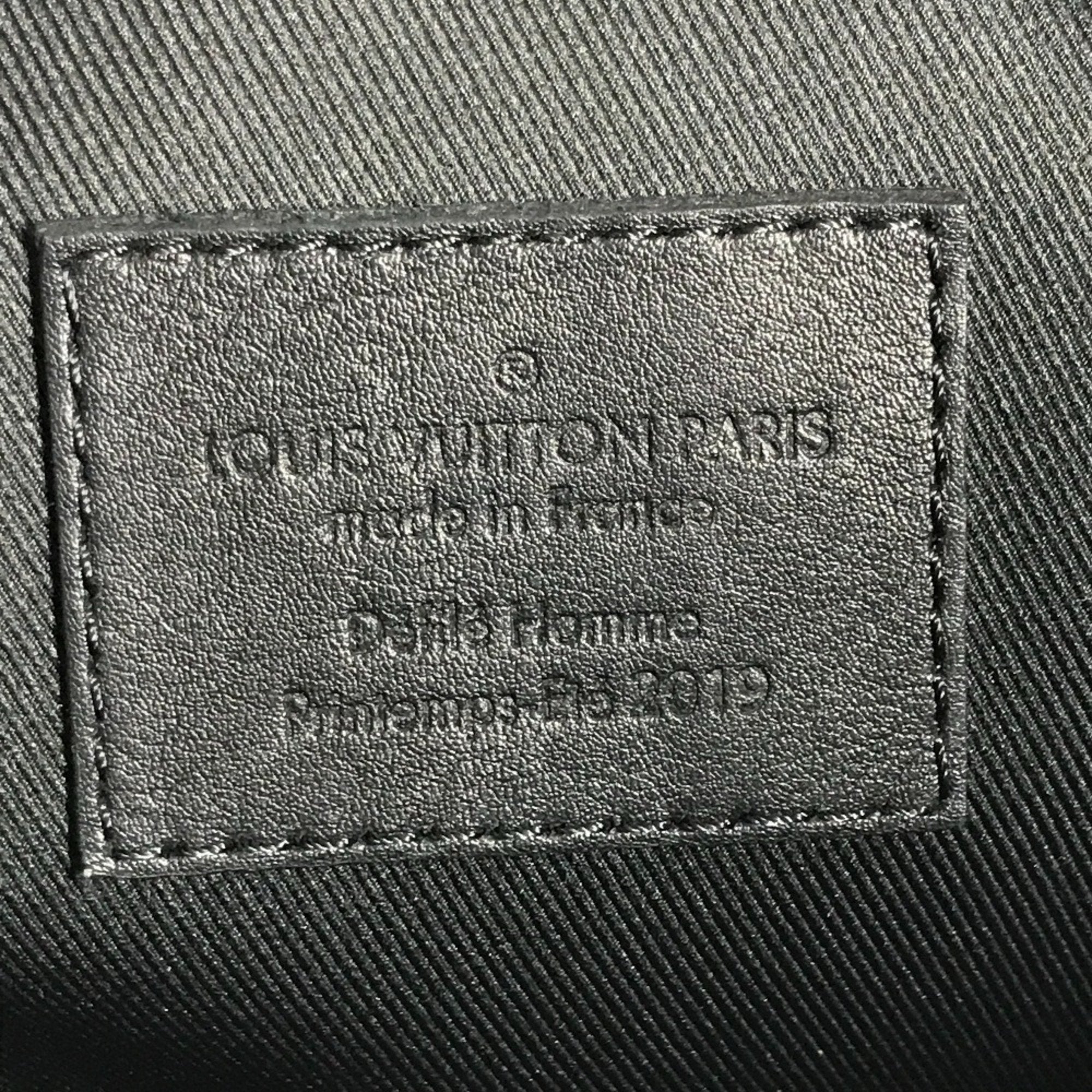 Louis Vuitton Black Noir Leather Clutch Bag Shoulder Bag
