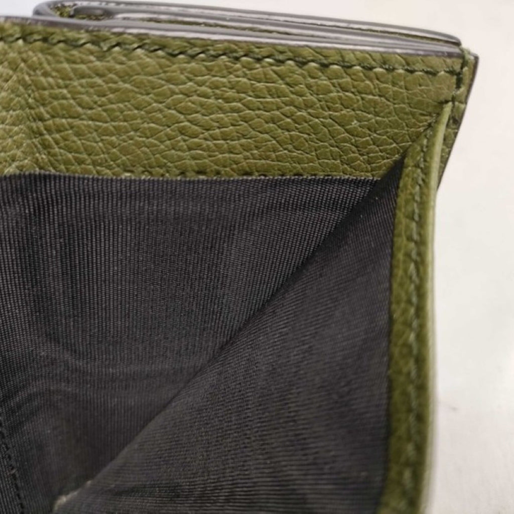 Gucci Green Leather Wallet (Tri-Fold) (Pre-Owned)
