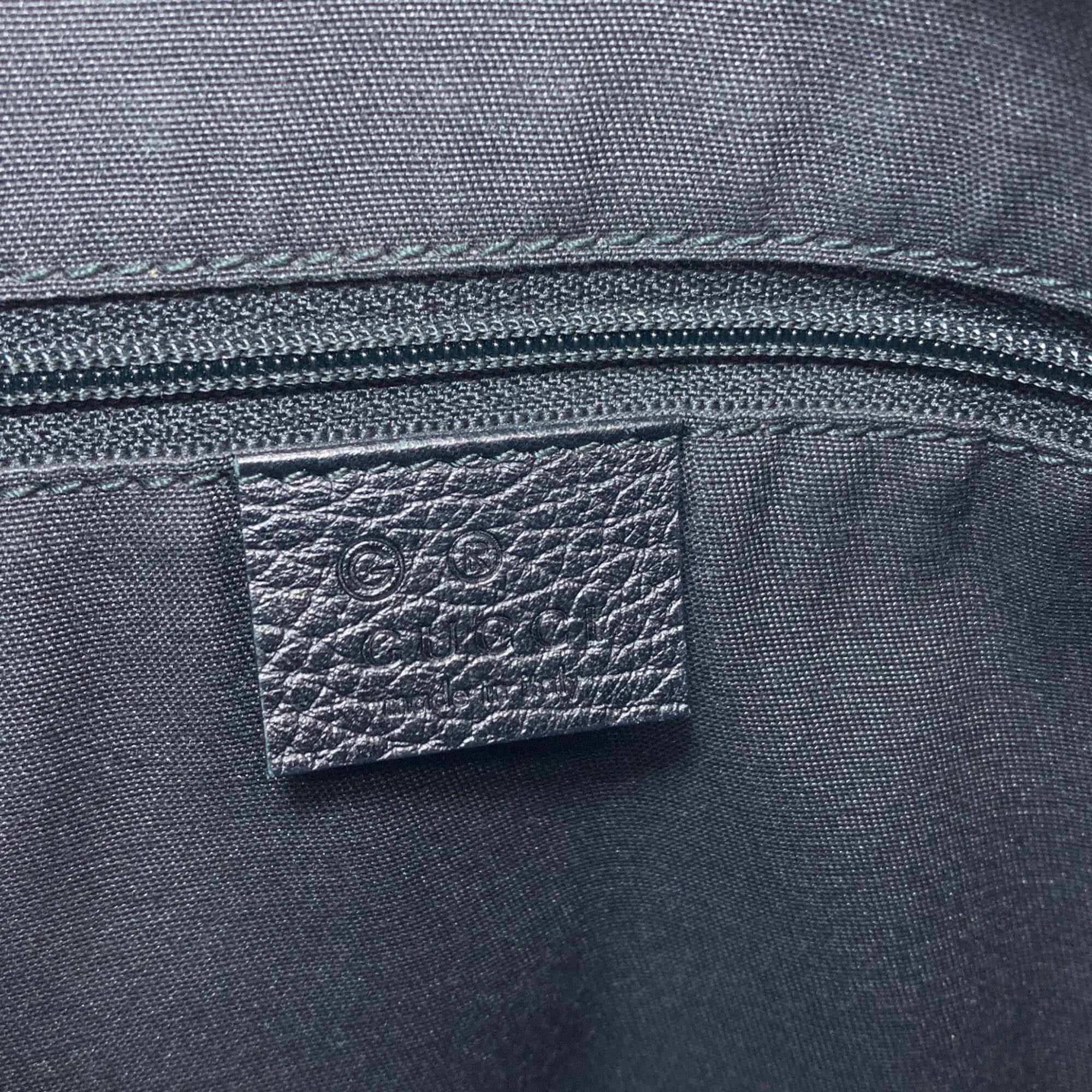 Gucci Black Nylon Shoulder Bag (Pre-Owned)