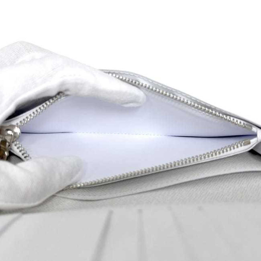 Louis Vuitton White Taiga Leather Monogram Long Wallet