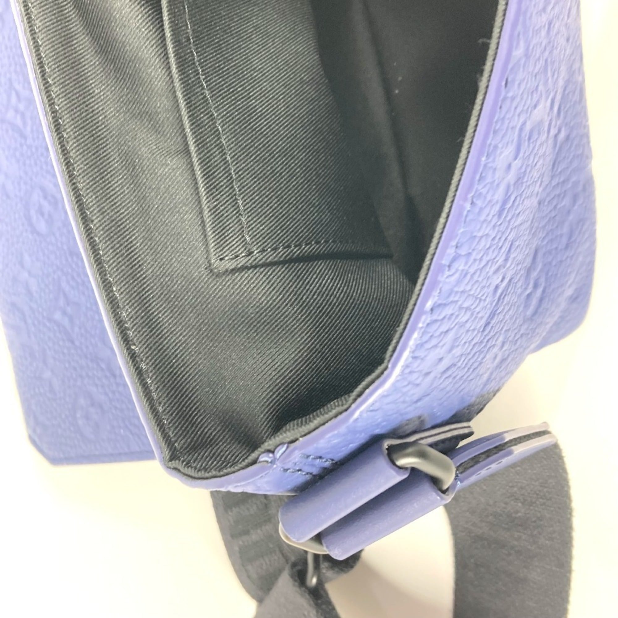 Louis Vuitton Blue Leather Shoulder Bag