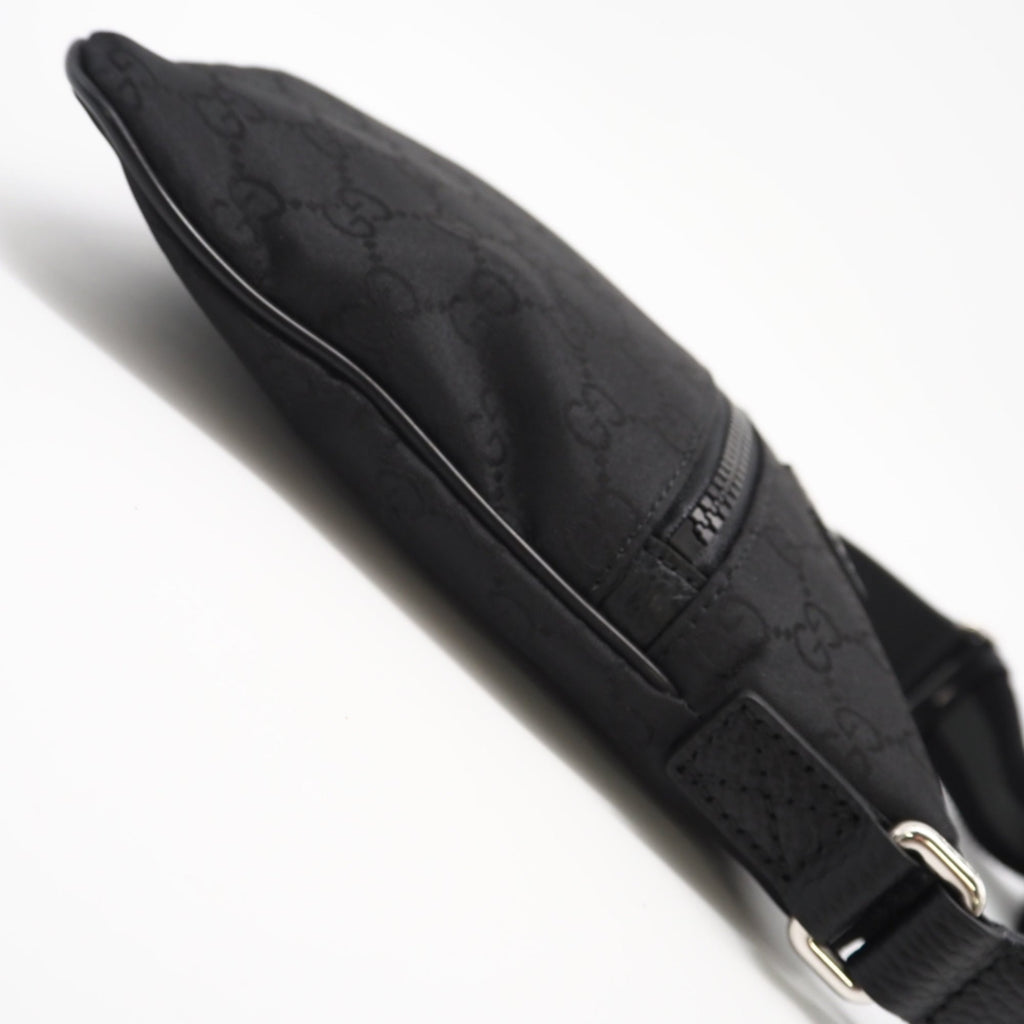 Gucci Black Gray Nylon Leather Shoulder Bag (Pre-Owned)
