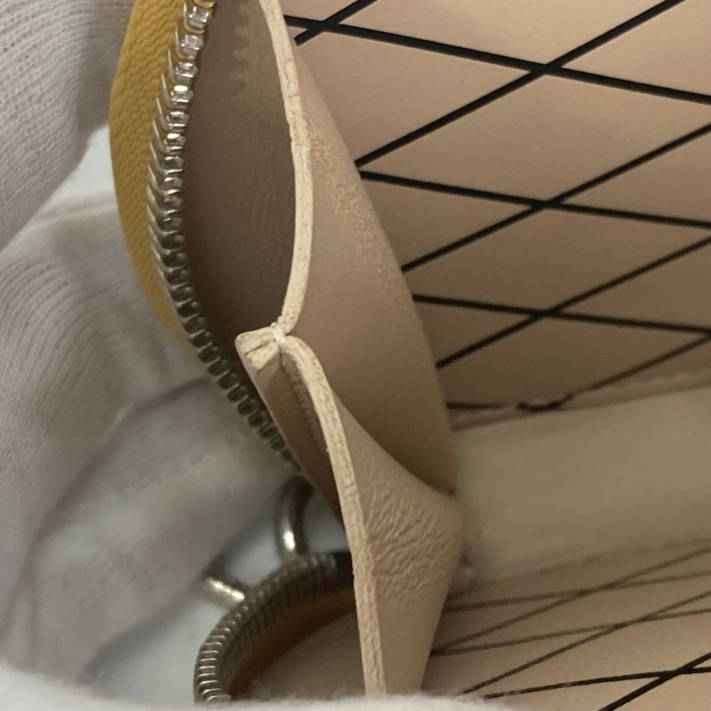 Louis Vuitton Beige Coin Purse/Coin Case