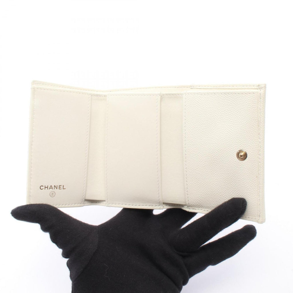 Chanel White Grained Calfskin Wallet (Tri-Fold)