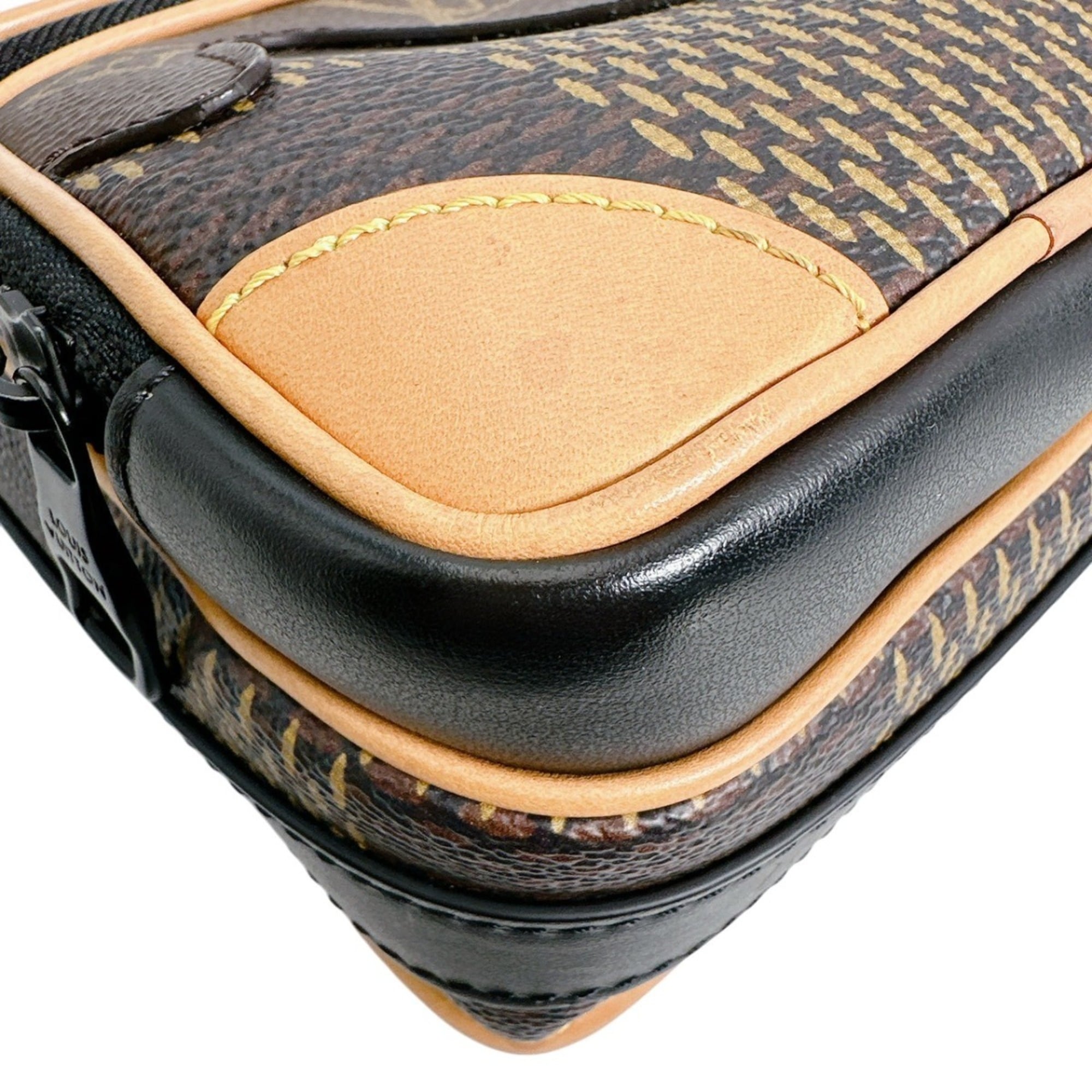 Louis Vuitton Brown Damier Canvas Messenger Bag