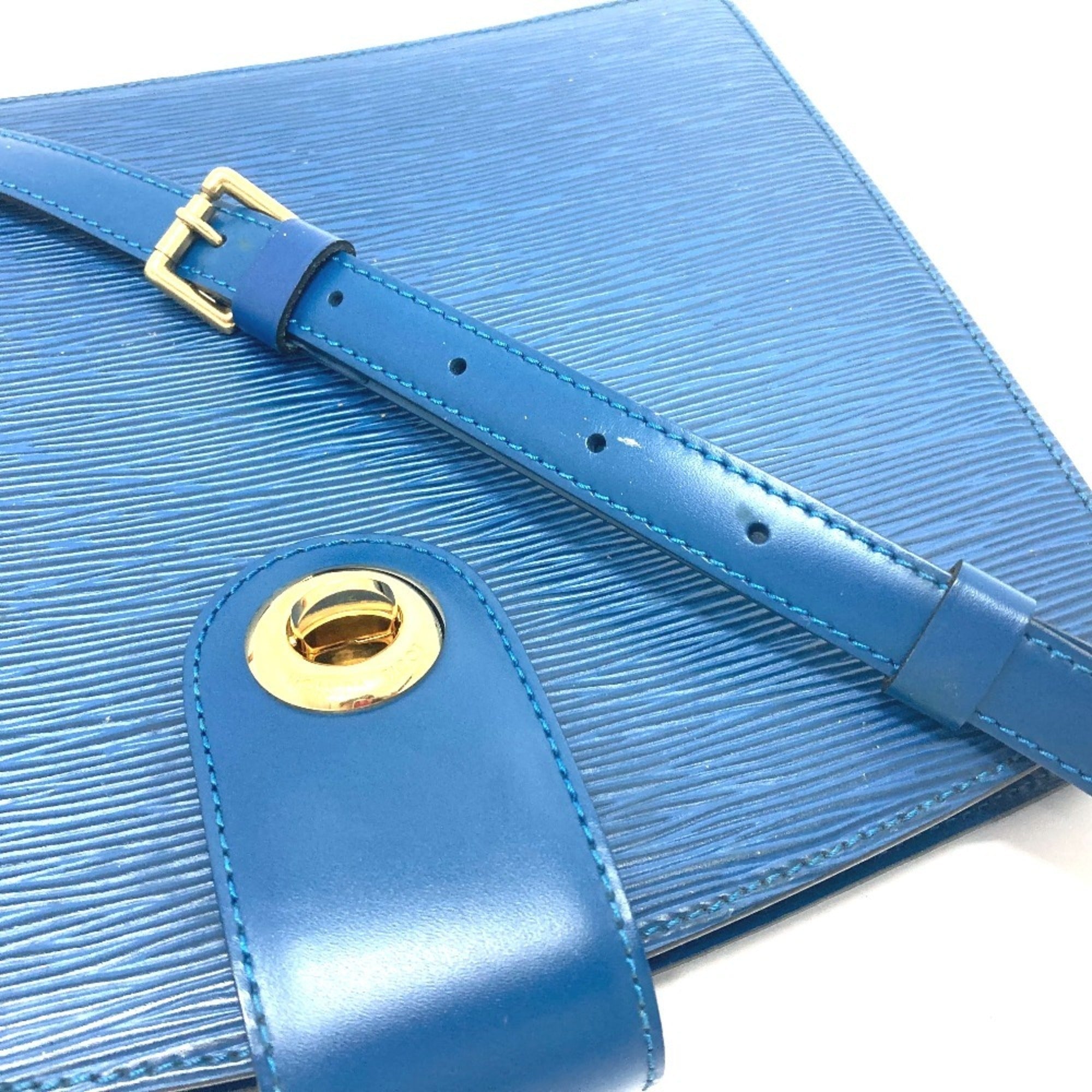 Louis Vuitton Blue Epi Leather Pochette Shoulder Bag