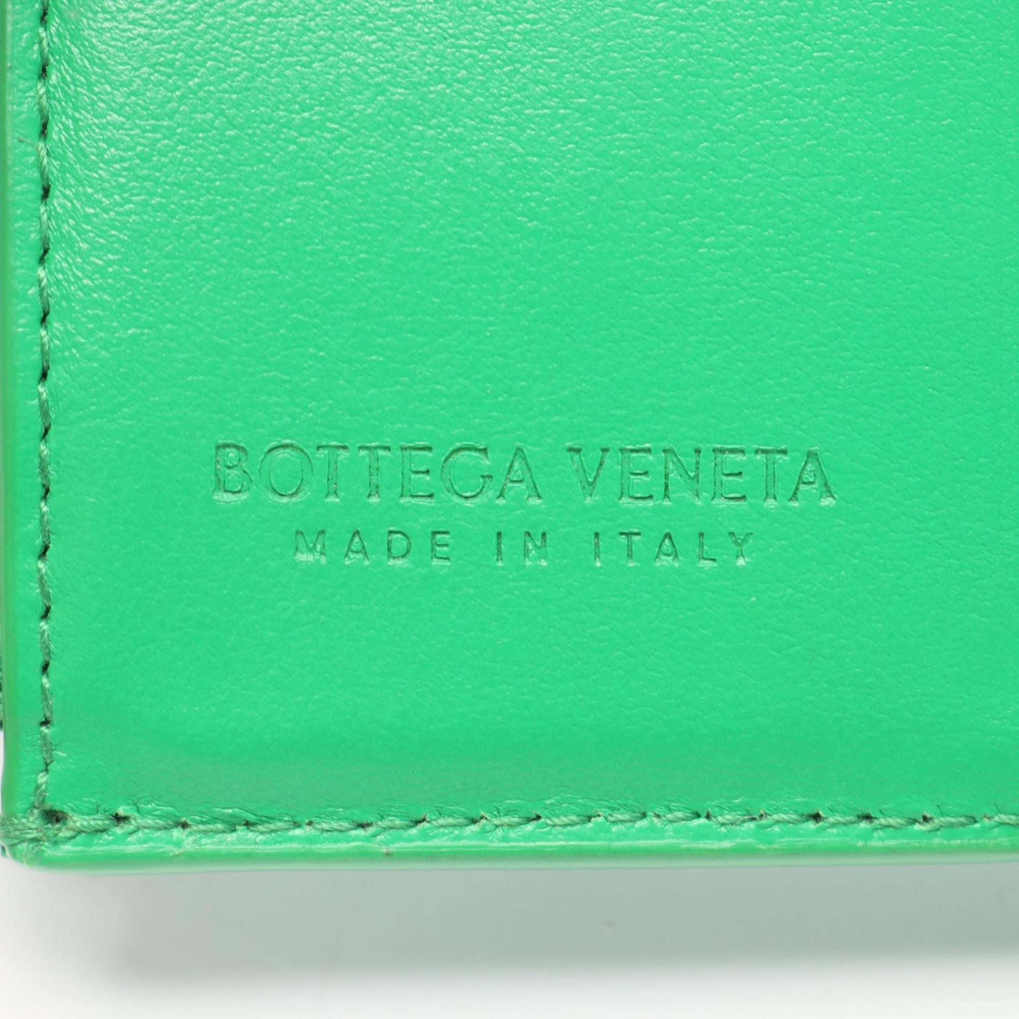 Bottega Veneta Green Leather Wallet (Tri-Fold)