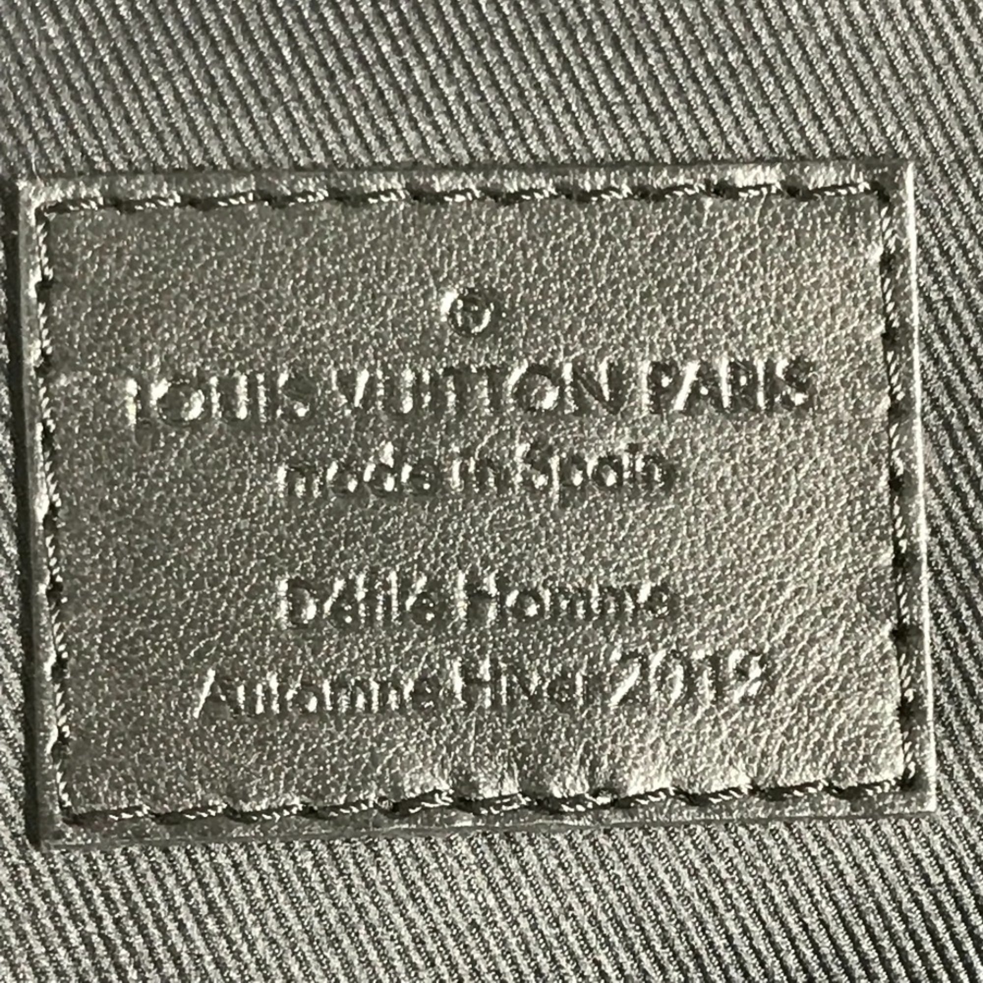 Louis Vuitton Taiga Ardoise Black Taiga Leather Pochette Shoulder Bag