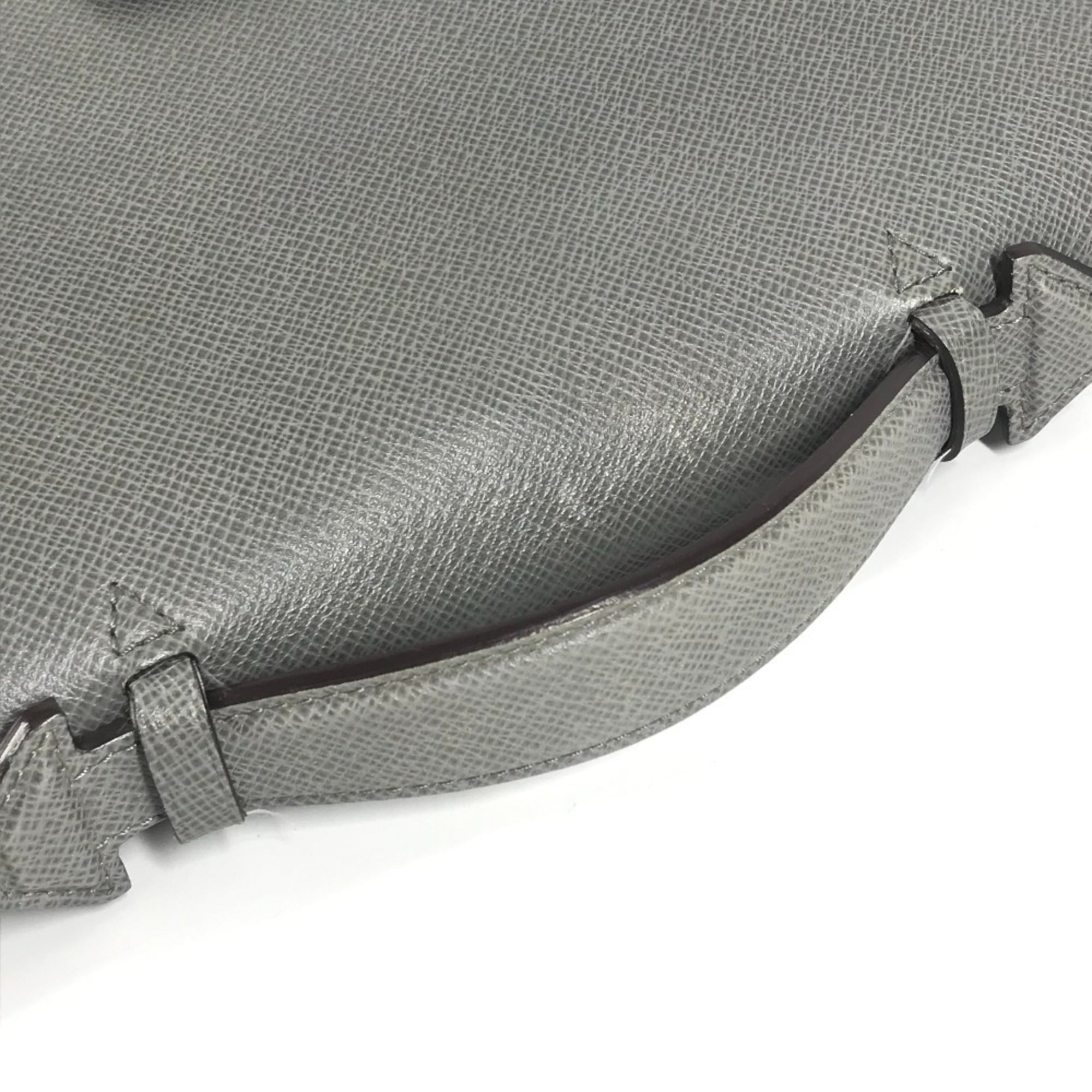 Louis Vuitton Glacier Gray Taiga Leather Briefcase Shoulder Bag