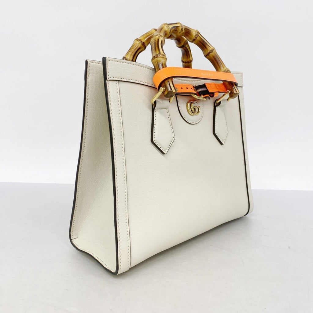 Gucci Ivory Leather Handbag (Pre-Owned)