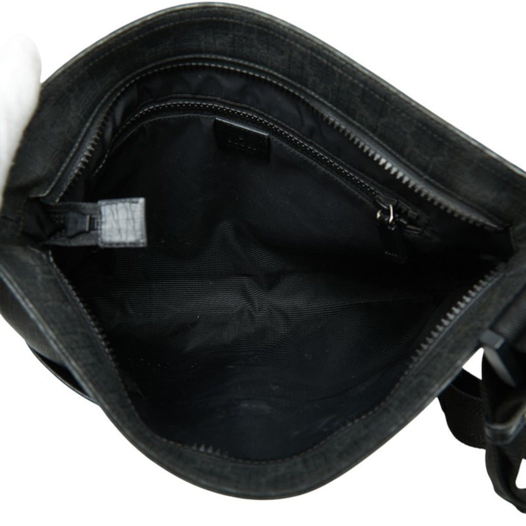 Gucci Black Pvc Shoulder Bag (Pre-Owned)