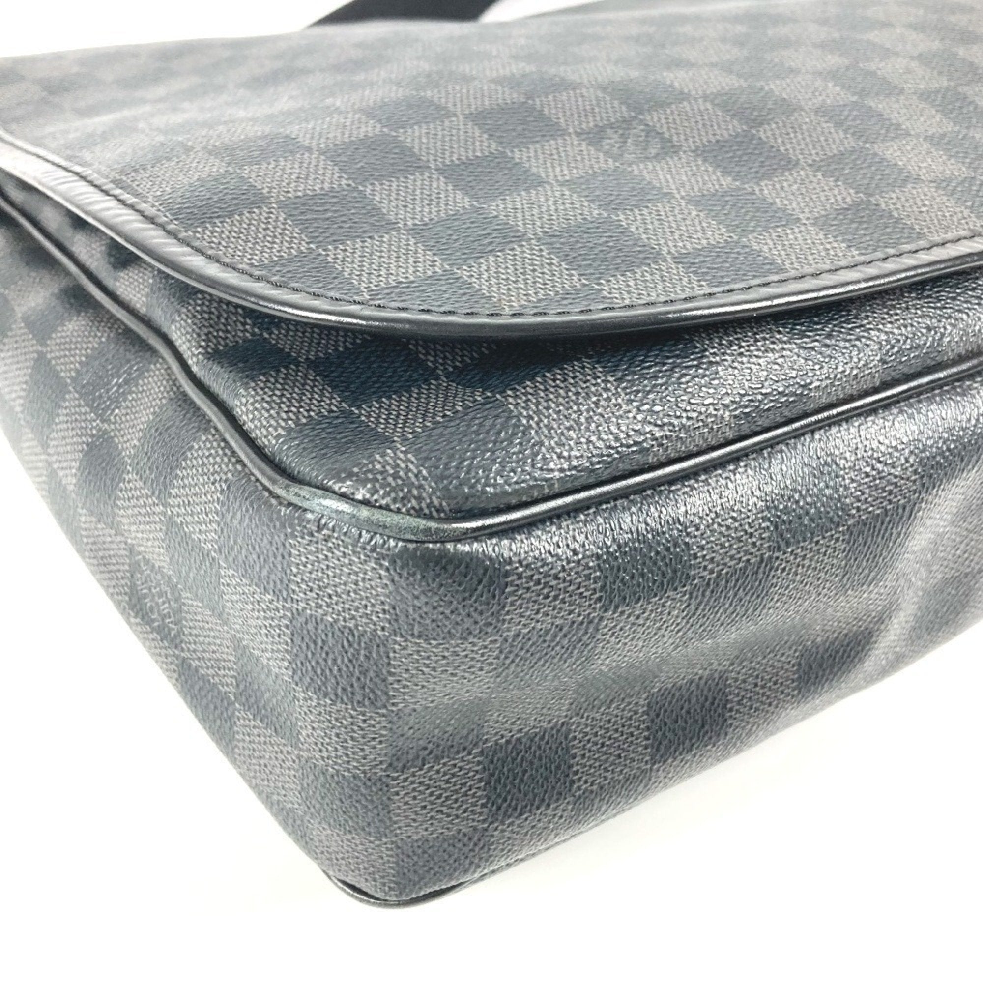 Louis Vuitton Black Damier Graphite Messenger Bag Shoulder Bag